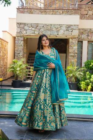 Jaipur, Clothing & Accessories, INR 8000,  Shop Luxurious Firoza Silk Maxi Suit Set Online