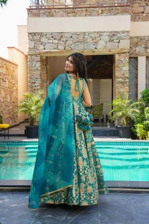 Jaipur, Clothing & Accessories, INR 8000,  Shop Luxurious Firoza Silk Maxi Suit Set Online