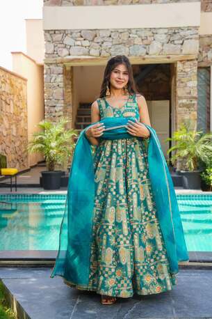 Jaipur, Clothing & Accessories, INR 8000,  Shop Luxurious Firoza Silk Maxi Suit Set Online