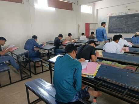 Hara, Education, PRATIBHA AWARD WINNER GOVERNMENT OF INDIA GOLD MEDALIST SIASAT DAILY  HOME Tuitions