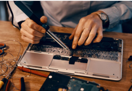 Dubai, Appliance Repair, MacBook Screen Replacement Service | Virtue Star Dubai