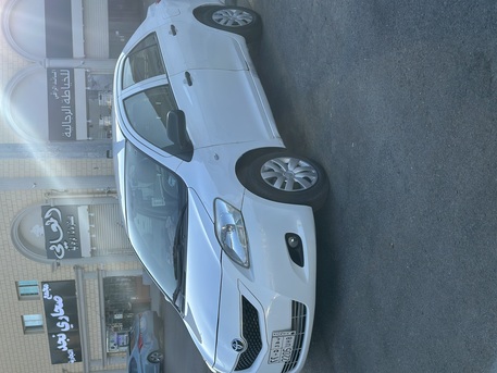 Paris, Vehicles, Cars & Trucks , 24400,  Toyota Yaris,  2013,  Automatic,  118 KM,  Yaris