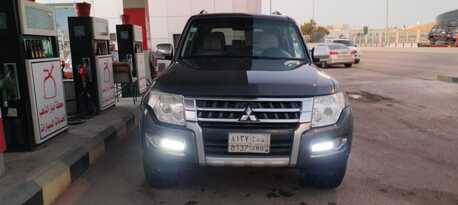 Riyadh, Vehicles, Cars & Trucks , SAR 47000,  Mitsubishi Pajero,  2017,  Automatic,  140000 KM,    Model Immaculate Condition Family Used Non Accidental
