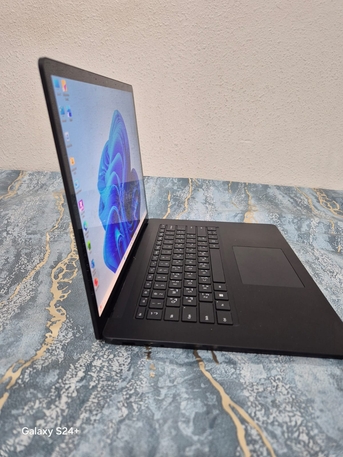 Duba, Computers, SAR 2350,  Microsoft Surface 4 - I7 11th - 16gb Ram - 512gb Ssd - 15" Touchscreen