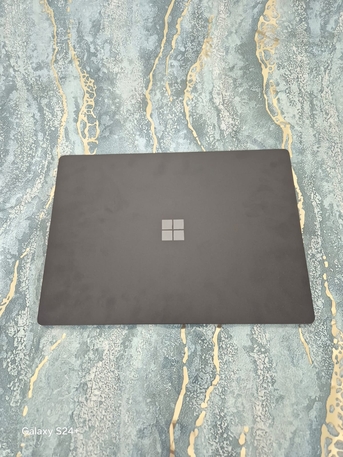 Duba, Computers, SAR 2350,  Microsoft Surface 4 - I7 11th - 16gb Ram - 512gb Ssd - 15" Touchscreen