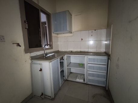 Salmaniya, Apartments/Houses, BHD 150/year,  2 BR,  Salmaniya:- Groundfloor 2Bhk Unfurnished Flat On Rent..