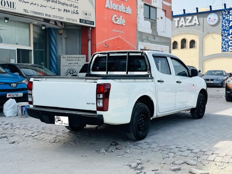 Manama, Vehicles, Cars & Trucks , BHD 1,  Isuzu D-MAX,  2015,  Manual,  184000 KM,  ▓█▇▅ Diesel Engine - 2 Cab Pickup ▅▇█▓