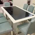 SAR 900,  8 Seater Stylish Dining Set For Sale