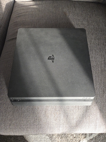 Dammam, Video Games, SAR 1100,  PS4 SLIM 1TB