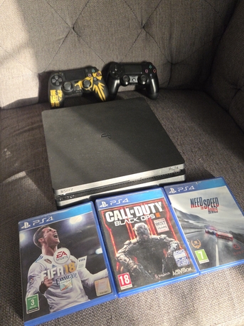 Dammam, Video Games, SAR 1100,  PS4 SLIM 1TB