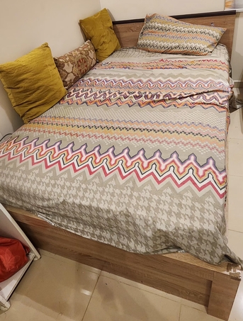 Riyadh, Furniture, SAR 250,  Homebox Twin Bed With Dressor And 3 Drawers