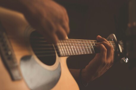 Jeddah, Musicians, Learn Guitar In Jeddah With A Professional Tutor!