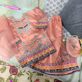 Jubail, Mobile Phones, SAR 1,  J. Gents Suits, Ladies Suits Or Girls Auits Of Age 2-15, Mehendi Cones Available For EID.