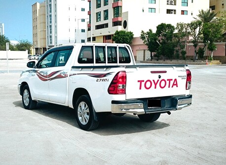 Manama, Vehicles, Cars & Trucks , BHD 7300,  Toyota Hilux,  2020,  Automatic,  8999 KM,  FULL SERVICE AGENCY