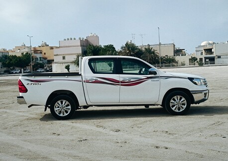 Manama, Vehicles, Cars & Trucks , BHD 7300,  Toyota Hilux,  2020,  Automatic,  8999 KM,  FULL SERVICE AGENCY