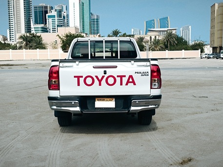 Manama, Vehicles, Cars & Trucks , BHD 7300,  Toyota Hilux,  2020,  Automatic,  8999 KM,  FULL SERVICE AGENCY