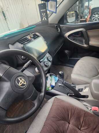 Riyadh, Vehicles, Cars & Trucks , Toyota RAV4 2011,  2011,  Automatic,  ,