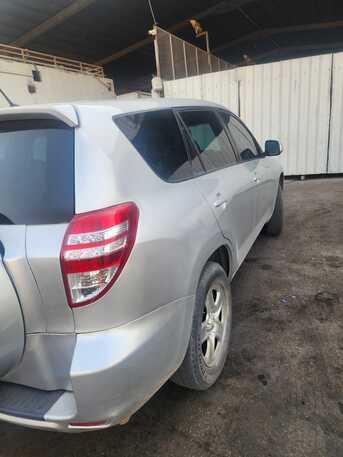 Riyadh, Vehicles, Cars & Trucks , Toyota RAV4 2011,  2011,  Automatic,  ,