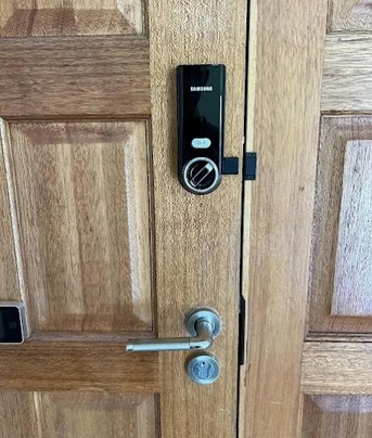 London, Business, Mitchell