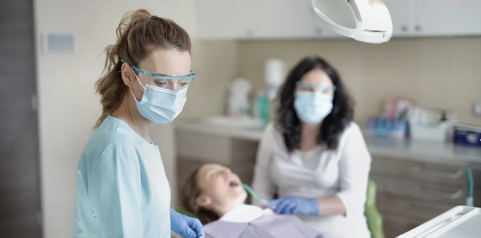 London, Lessons Offered, Become A Qualified Dental Nurse With Dental Tutors | NEBDN Accredited