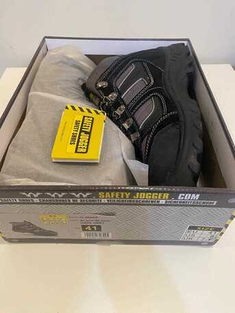 Makkah, Clothing & Accessories, SAR 40,  Safety JOGGER Climber S3 Black