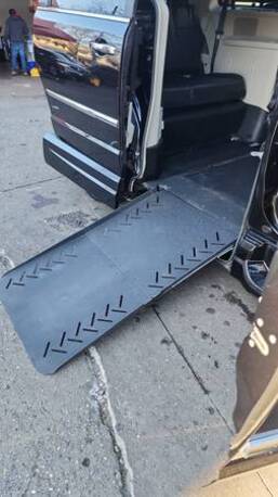 Miami, Vehicles, Cars & Trucks , USD 23900,  Chrysler Town & Country,  2016,  Automatic,  25000 KM,  FOR SALE! Chrysler T&C Touring Wheelchair Accessible Mobility VMI 25K Miles