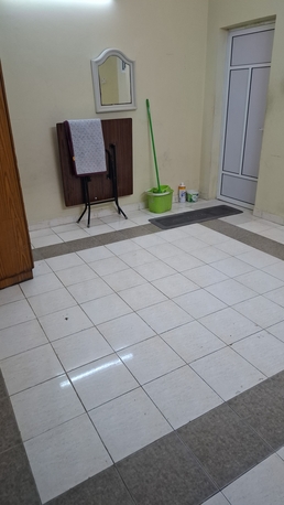 Manama, Rooms Available, BHD 120/month,  Room For Rent,attached Bathroom, Ac,cupboard, Fridge, Gas