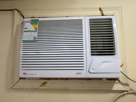 Jeddah, Household Items, SAR 1,  Ice Cold ACs For Sale - 2 And 1.5 Ton - (Excellent Condition) &ndash; Exit Sale