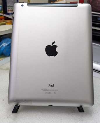 Manama, Tablet Computers, BHD 33,  Apple IPad 4th Generation 32GB Storage 9.7"Display Good Working Battery Backup Excellent