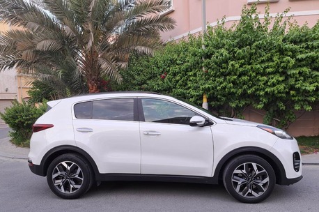 Manama, Vehicles, Cars & Trucks , BHD 4300,  Kia Sportage Full Option,  2020,  Automatic,  126000 KM,