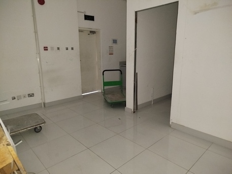 Tubli, Shops, BHD 400,  Shop Fo Rent 1 Shutter Shop Nice Location In -(((Tubli)))