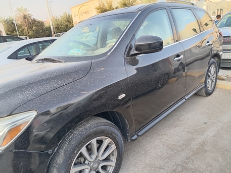 Al Murabba, Vehicles, Cars & Trucks , SAR 28000,  Nissan Pathfinder,  2013,  Automatic,  270123 KM,    Family Car For Urgent Sale