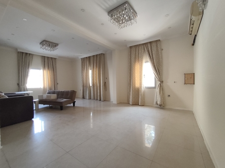 Manama, Villas, BHD 400,  Tashan:- 4Bhk Compound Villa On Rent..