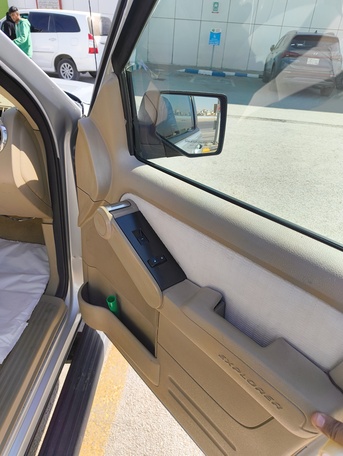 Riyadh, Vehicles, Cars & Trucks , SAR 15500,  Ford Explorer XLT,  2009,  Automatic,  256300 KM,    Family Used Car