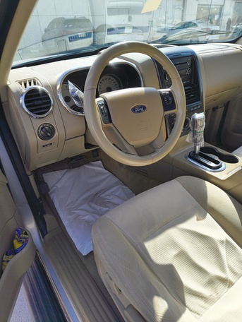 Riyadh, Vehicles, Cars & Trucks , SAR 15500,  Ford Explorer XLT,  2009,  Automatic,  256300 KM,    Family Used Car