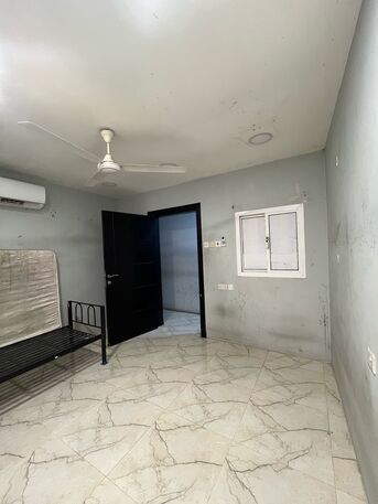 East Riffa, Rooms Available, BHD 90/month,  Room Available 1 March  For Bachelor, 90 BD