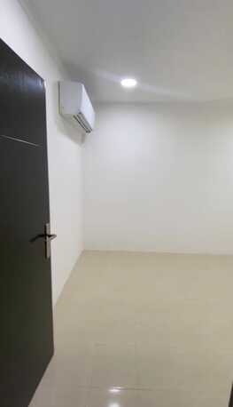 Manama, Apartments/Houses, BHD 160/month,  1 BR,  65 Sq. Meter,  Apartment For Rent In Qalali, Clean And Well-maintained.  It Consists Of A Bedroom, Living