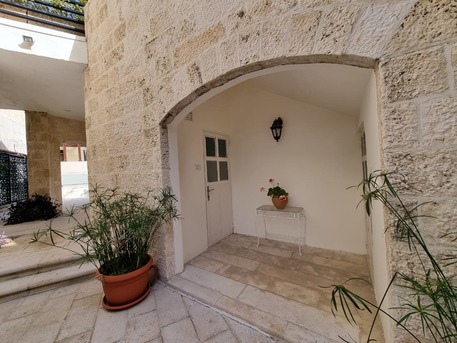 Abdoun, Apartments/Houses, JOD 30000/year,  3 BR,  360 Sq. Meter,  Ground Floor Apartment For Rent In Abdoun