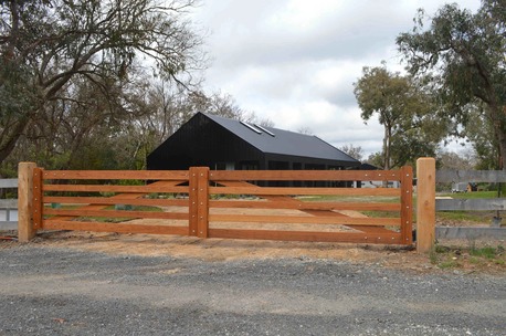 Melbourne, Business, Why Choose Driveway Gates In Mt Eliza From Coastal Timber Gates?