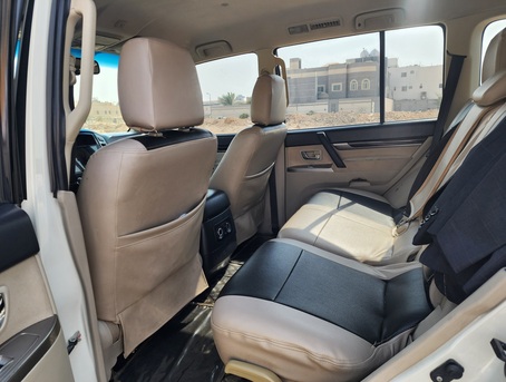 Al Malaz, Vehicles, Cars & Trucks , SAR 43000,  Mitsubishi Pajero 3.8 V6 Engine,  2016,  Automatic,  257 KM,  Mitsubishi Pajero  Model, 3.8 V6 Engine. Good Condition