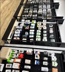 Vancouver, Technical, TECH-HUT - CELLPHONE REPAIR, MacBook REPAIR - COMMERCIAL Dr