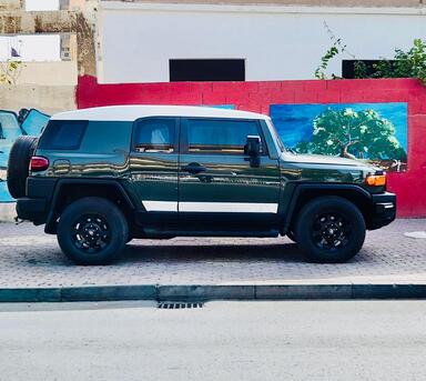 Ras Rumman, Vehicles, Cars & Trucks , BHD 11,  Toyota FJ Cruiser,  2011,  Automatic,  208000 KM,  FJ CRUISER