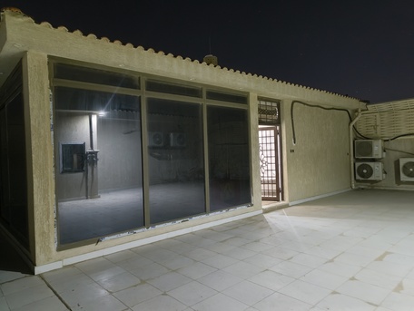 Jeddah, Housing Exchanges, SAR 2700/month,  2 BR,  Furnished 2 Rooms House With Huge Terrace