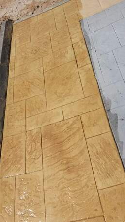 Riyadh, Construction, FLOOR CASTING DEPARTMENT PRINTED PIGMANT ALL KINDS OF CONCRET INSTALLATION OF ASPHALT EPOX