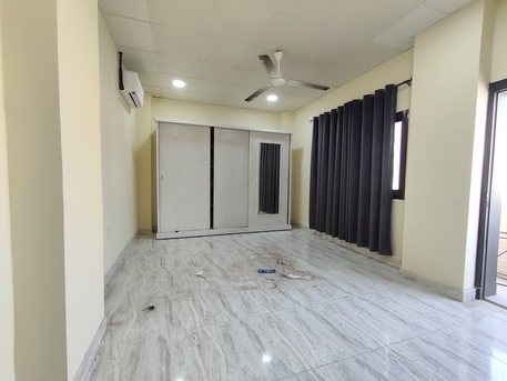 East Riffa, Apartments/Houses, BHD 170/year,  1 BR,  East Riffa:- Spacious Semifurnished Studio Flat On Rent With Unlimited Ewa..