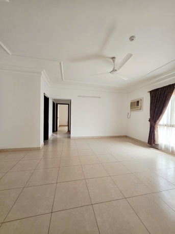 Juffair, Apartments/Houses, BHD 220/month,  2 BR,  -Parking ,Neet & Clean Semi Furnished 2 BHK Balcony Flat Without Ewa@220/BD Juffair