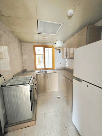 Juffair, Apartments/Houses, BHD 220/month,  2 BR,  -Parking ,Neet & Clean Semi Furnished 2 BHK Balcony Flat Without Ewa@220/BD Juffair