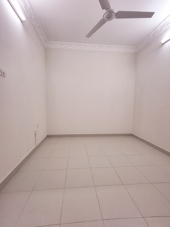 Hoora, Apartments/Houses, BHD 230/month,  2 BR,  -Very Neet & Clean Semi Furnished 2 BHK Flat With Ewa @230/BD Hoora