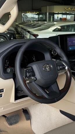 Paris, Vehicles, Cars & Trucks , 2026,  2026,  Automatic,  ,  تويوتا