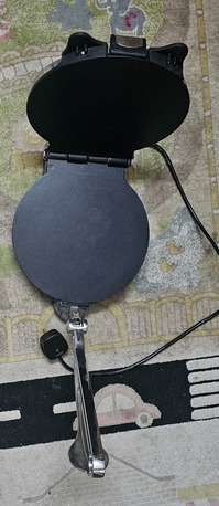 Al Malaz, Appliances, SAR 520,  Electric Oven,LCD TV (40"),table, Chapathi Maker , Water Dispenser For Sale